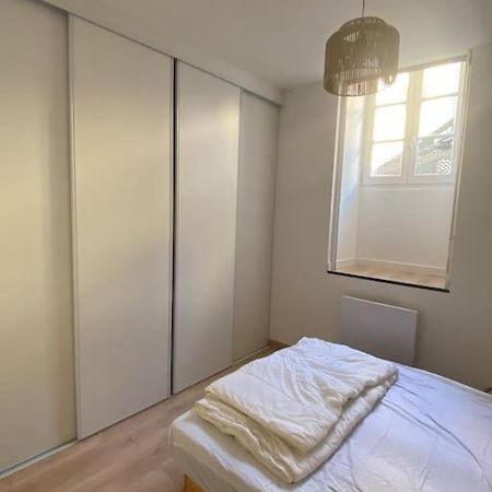 T2 4 Places 4Min A Pied Chateau โป ภายนอก รูปภาพ